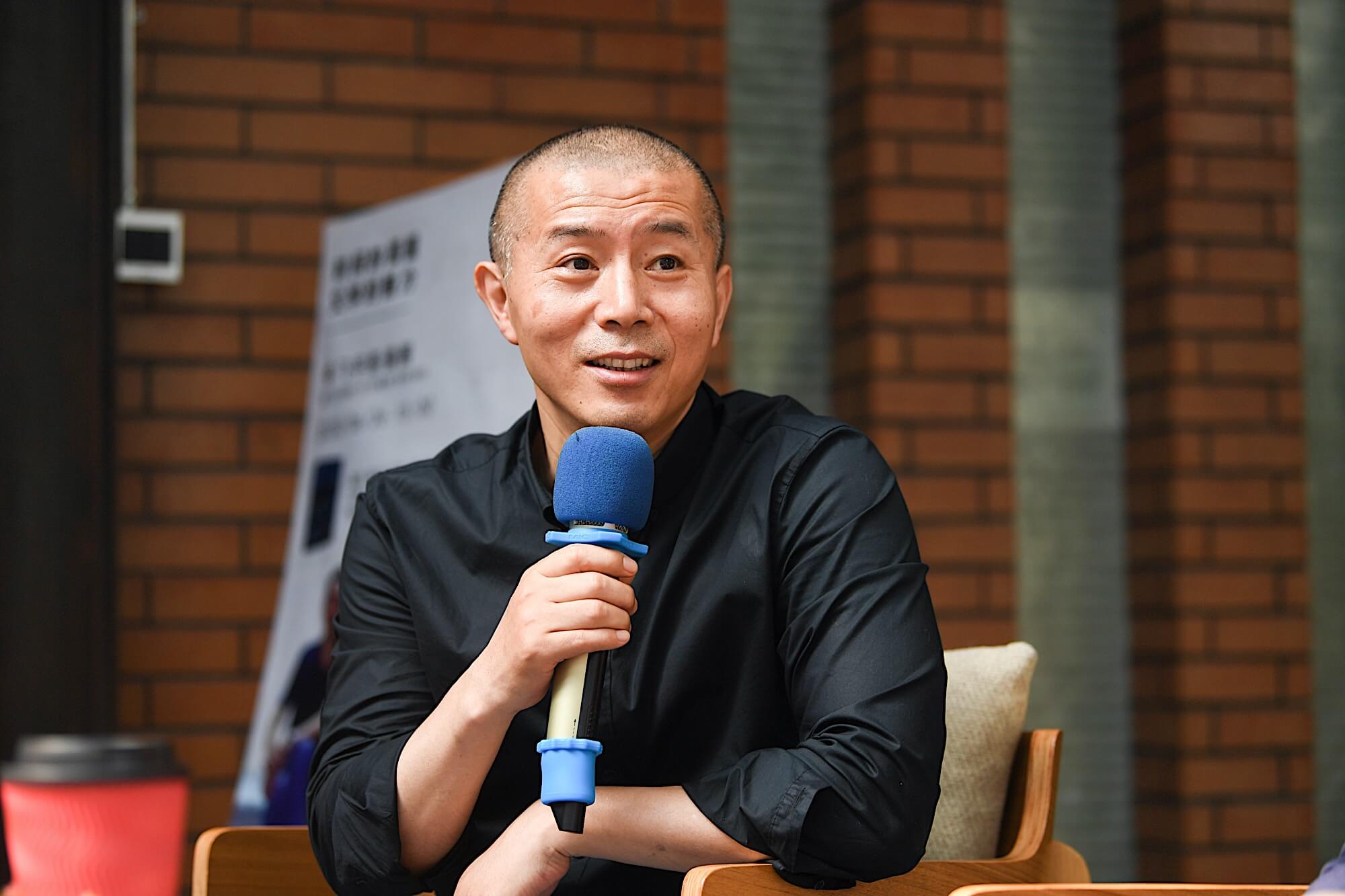 The Sharing Salon of Standing inside Fiction: Images of Bi Feiyu was held in Nanjing